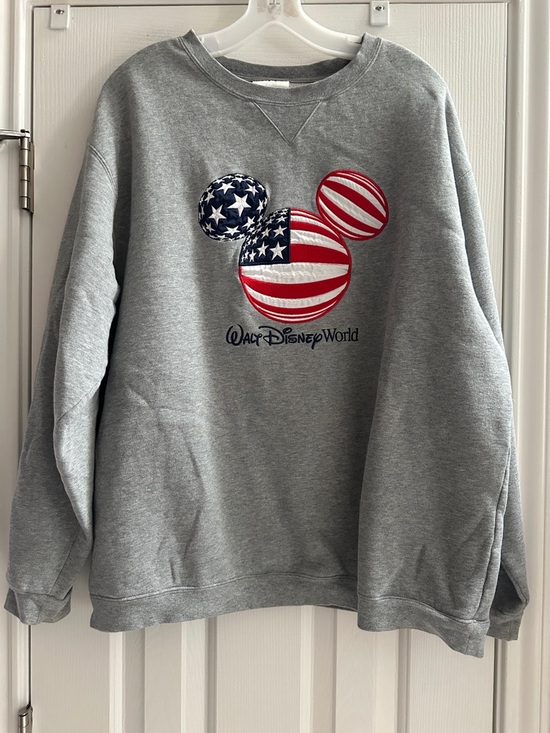 Walt Disney Sweaters - Y2K 2000s Walt Disney World Gray Crewneck Sweatshirt Patriotic Mickey Graphic XL